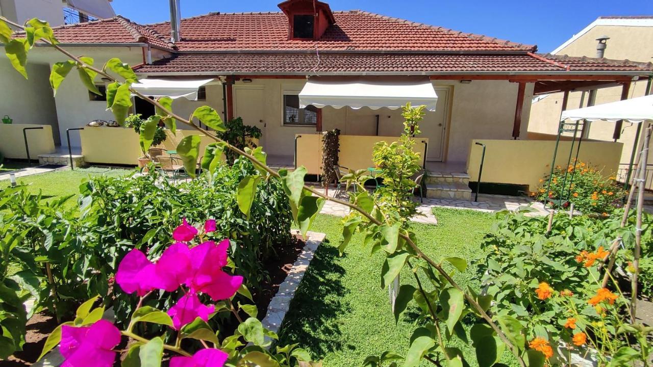 Mpezas Studios Igoumenitsa Exterior foto